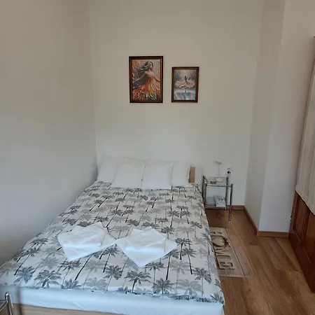 Pihenohaz Vendégház *