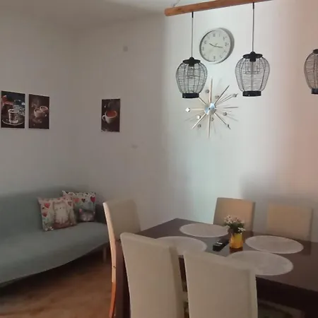 بيت ضيافة Pihenohaz